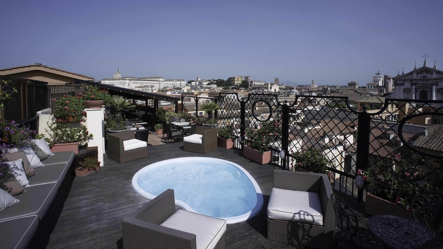 Colonna Palace Hotel