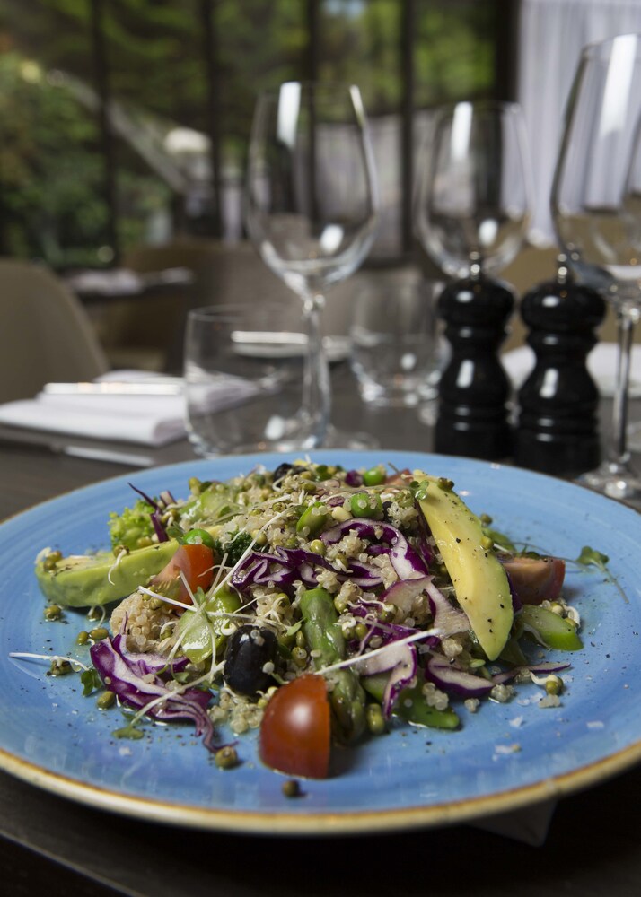 Crowne Plaza Basingstoke in Basingstoke Best Rates & Deals on Orbitz