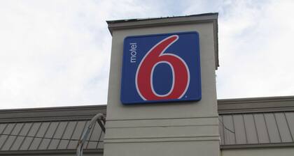 Motel 6 Brookhaven, MS