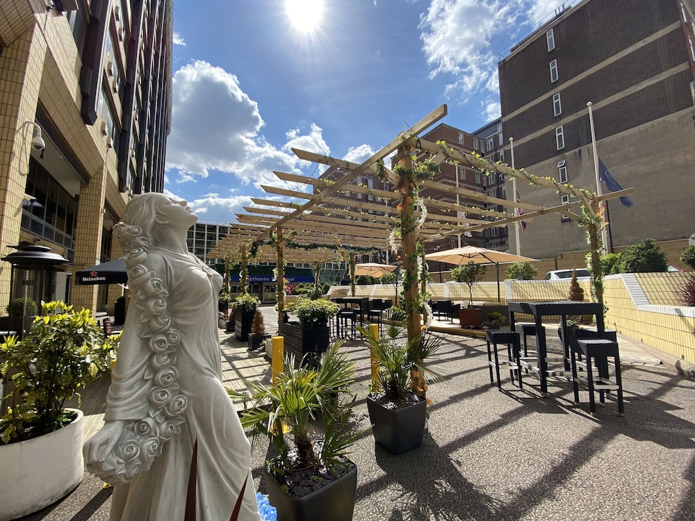 Terrace/patio, Copthorne Tara Hotel London Kensington