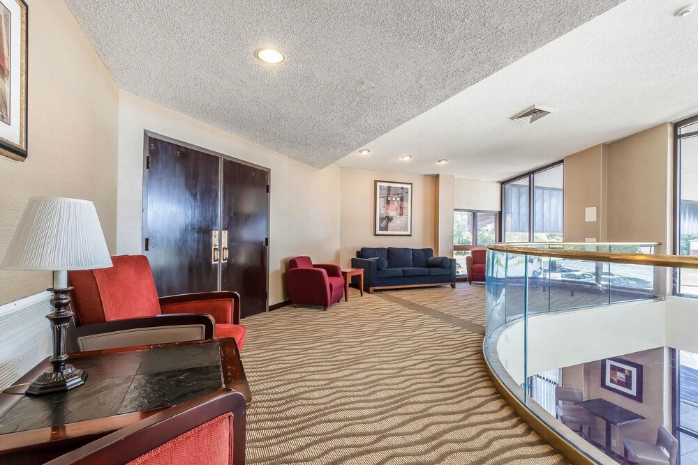 Comfort Inn Hall Of Fame In Canton Cheap Hotel Deals Rates