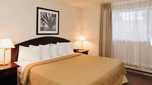 Desk, iron/ironing board, free WiFi, linens