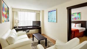 Premium bedding, in-room safe, desk, iron/ironing board