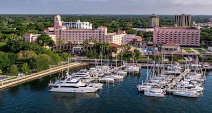 The Vinoy Renaissance St. Petersburg Resort & Golf Club