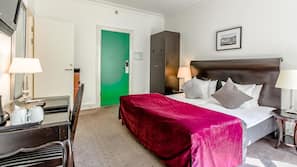 In-room safe, desk, laptop workspace, blackout drapes