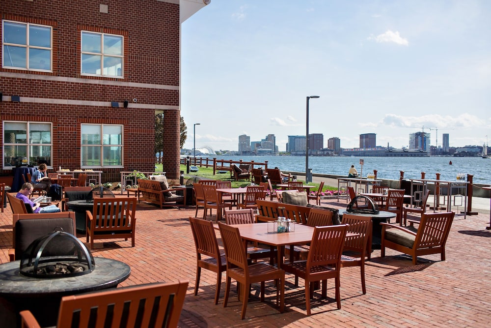 Hyatt Regency Boston Harbor, Boston 330 Room Prices & Reviews