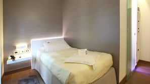 Ropa de cama hipoalergénica y minibar (con algunos artículos gratuitos)