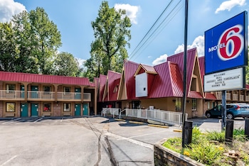 Motel 6 Gatlinburg Smoky Mountains