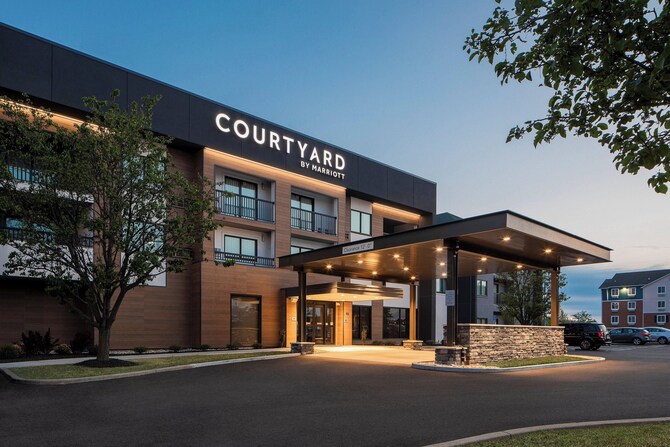 marriott hotels in bowling green ohio