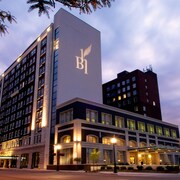 Top 10 Luxury Hotels In Quad Cities Ia 31 Elegant 2018 Hotel Blackhawk Autograph Collection