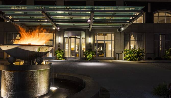 Hotel Blackhawk Autograph Collection In Quad Cities Ia Expedia