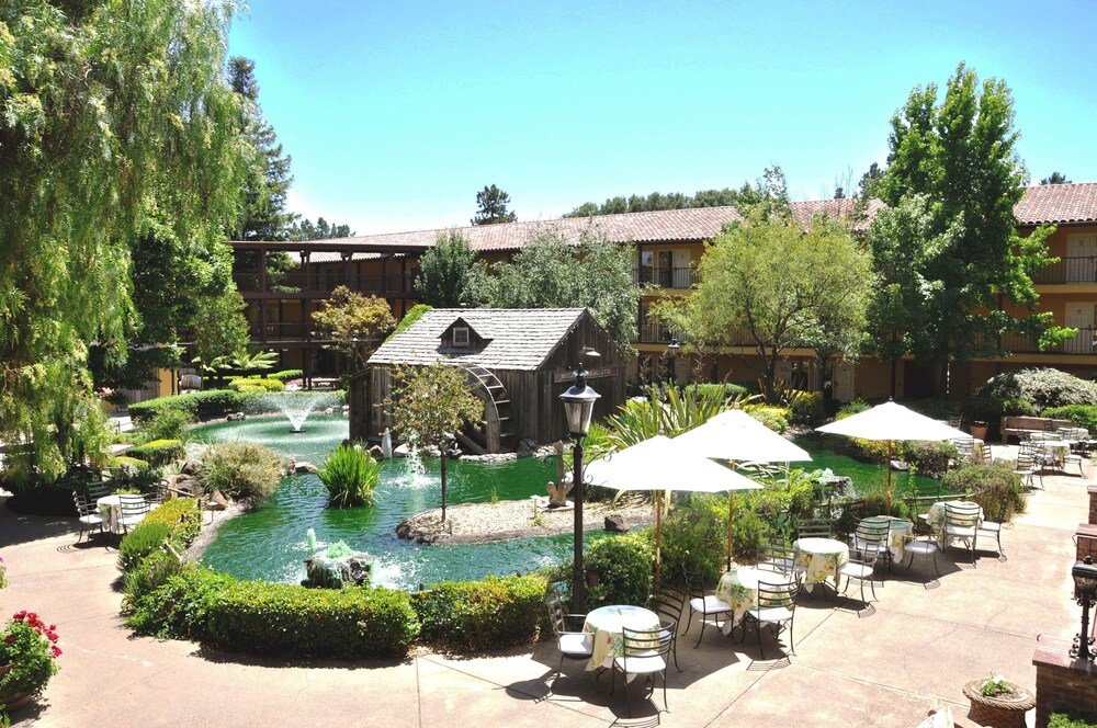 Embassy Suites by Hilton Napa Valley