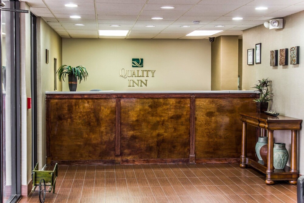 Lobby, Quality Inn Kinston Hwy 70