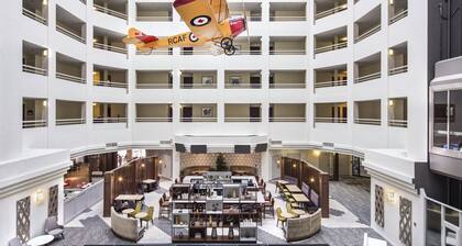 Holiday Inn Montreal Longueuil, an IHG Hotel