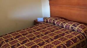 Iron/ironing board, rollaway beds, free WiFi