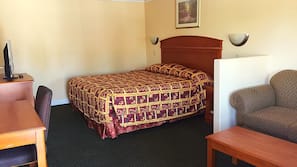 Iron/ironing board, rollaway beds, free WiFi