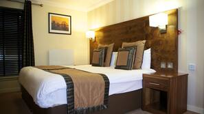 Desk, iron/ironing board, free WiFi, linens