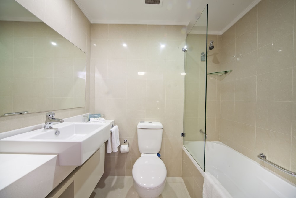 Bathroom, Mercure Canberra