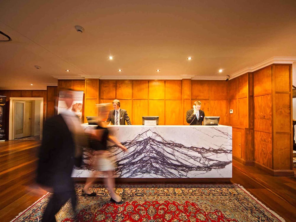 Mercure Canberra