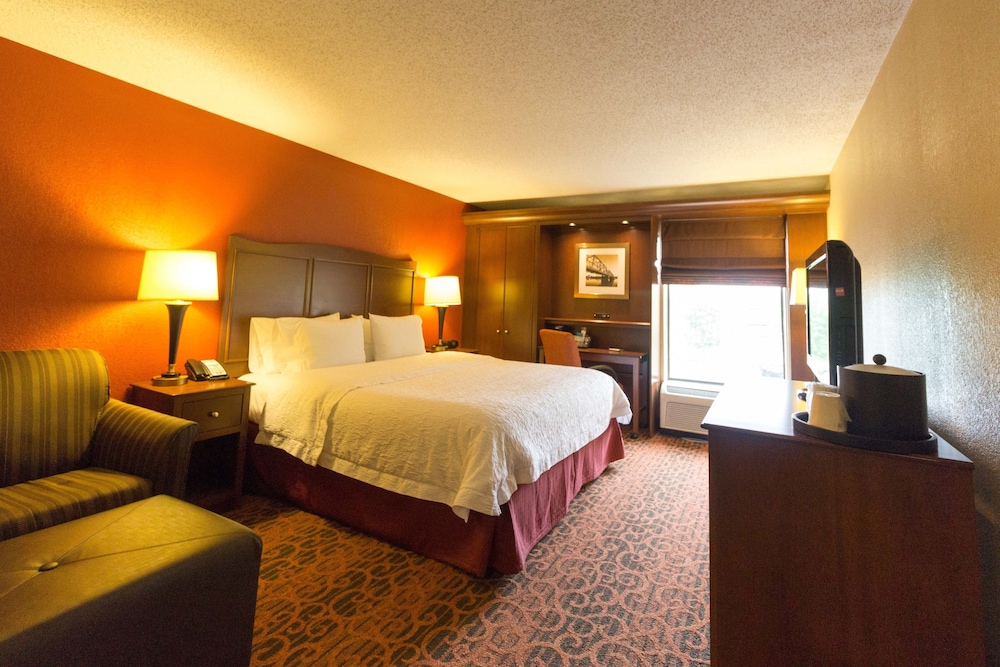 Hampton Inn Columbus - South