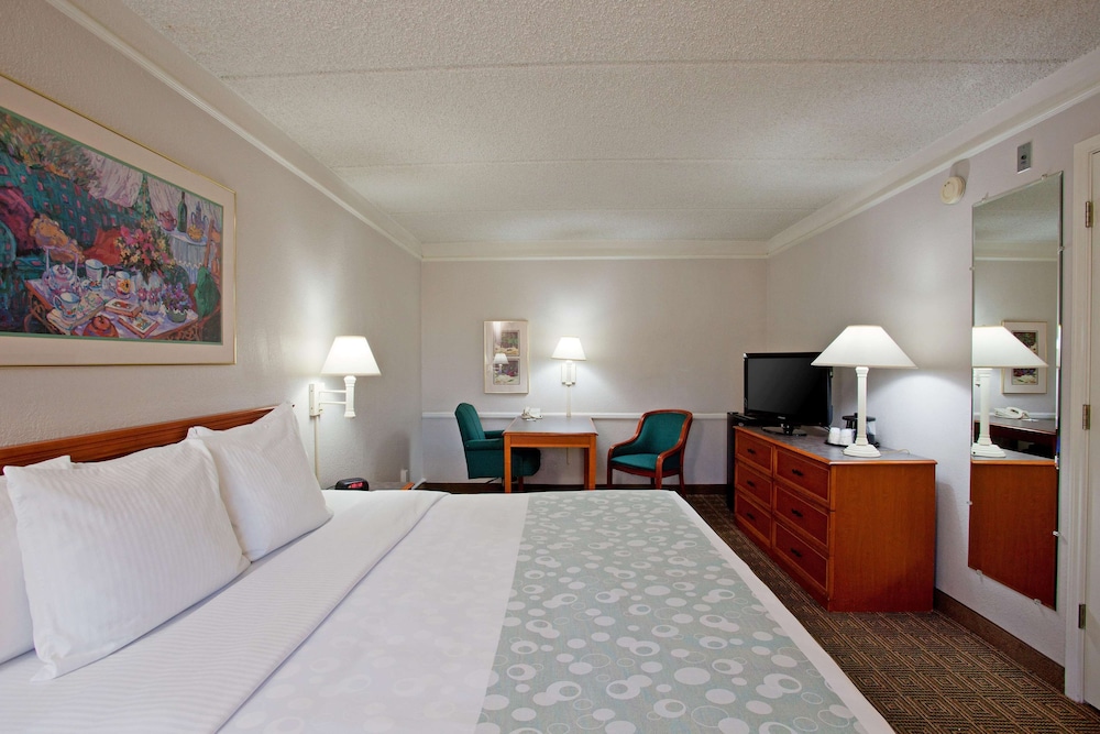 Room, Super 8 by Wyndham San Bernardino