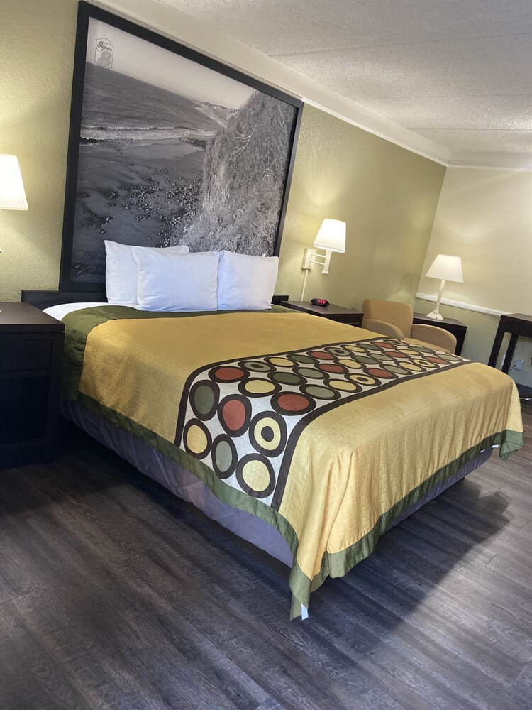 Room, Super 8 by Wyndham San Bernardino