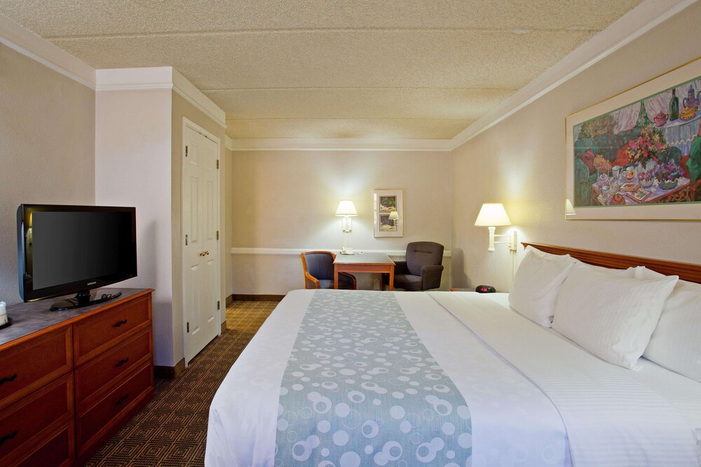 Room, Super 8 by Wyndham San Bernardino