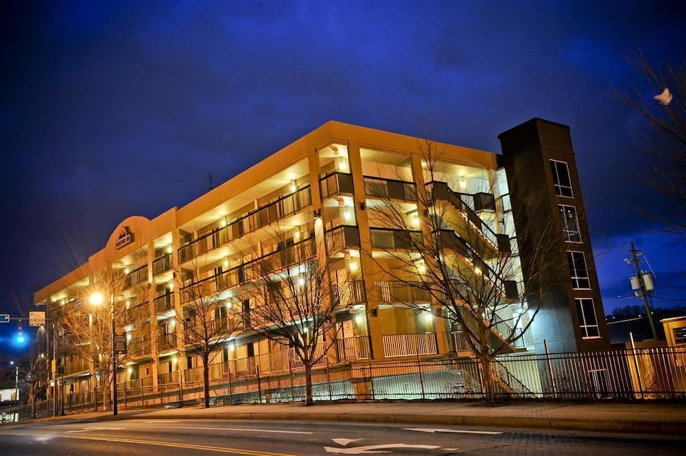 Exterior, Downtown Inn and Suites