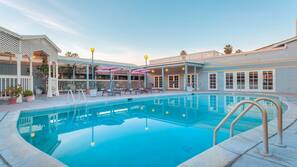 Outdoor pool, pool umbrellas