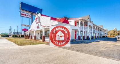 OYO Hotel Waco University Area/ I-35