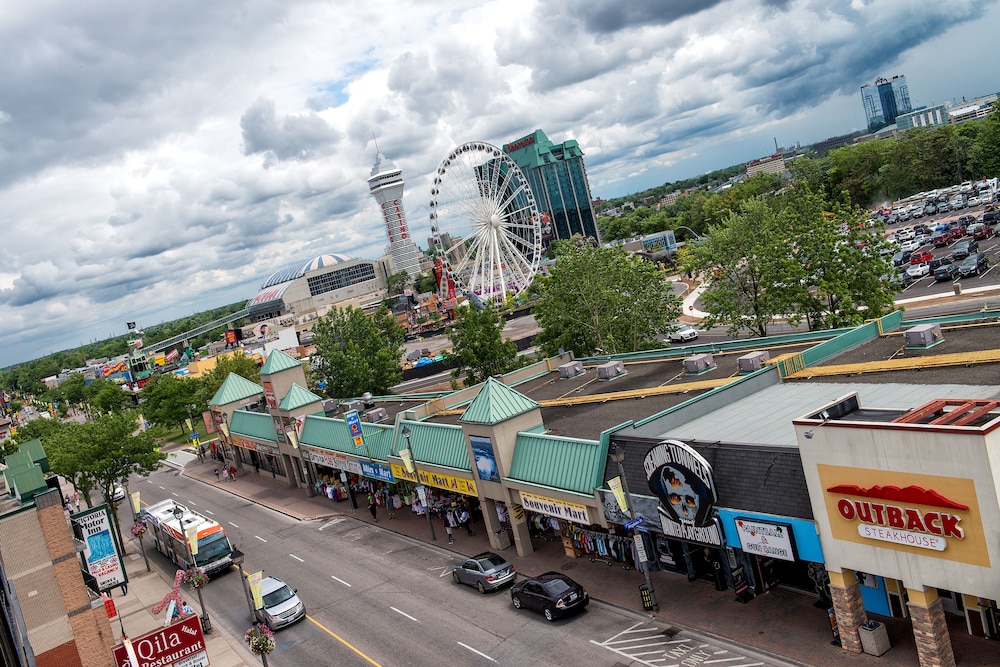 Howard Johnson Wyndham the Falls Niagara Falls  2019 Pictures