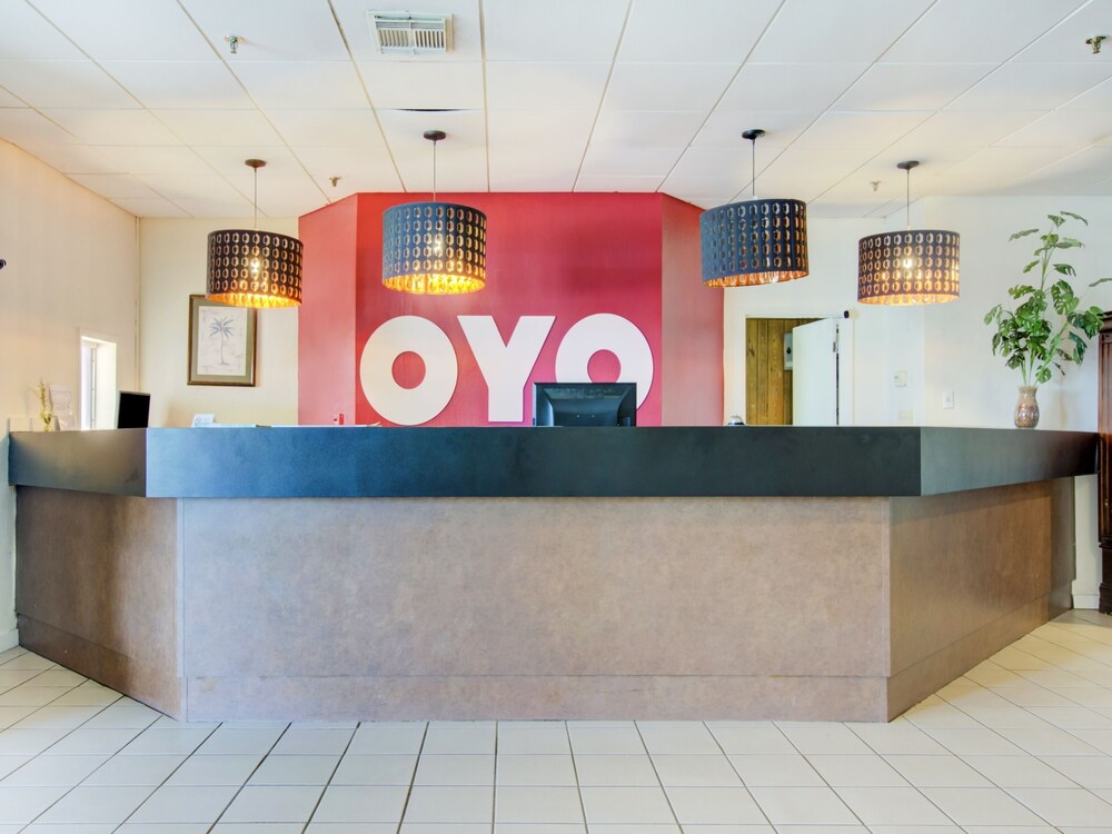 OYO Hotel Dundee By Crystal Lake