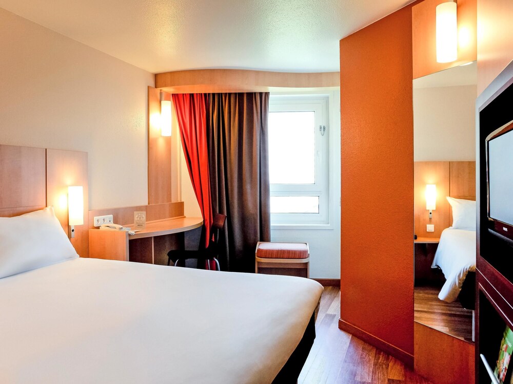 Hotel Ibis Les Halles Lyon Part Dieu Hotel Ibis Les Halles Lyon Part Dieu