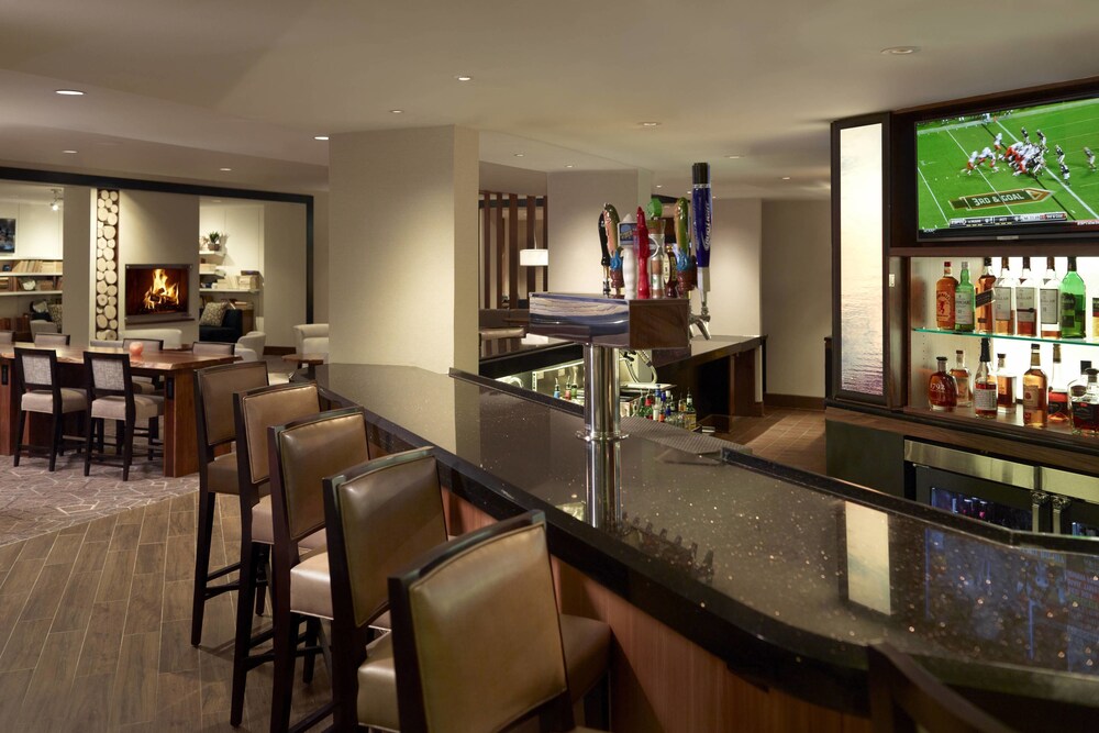 Atlanta Marriott Northwest at Galleria, Atlanta: $97 Room Prices