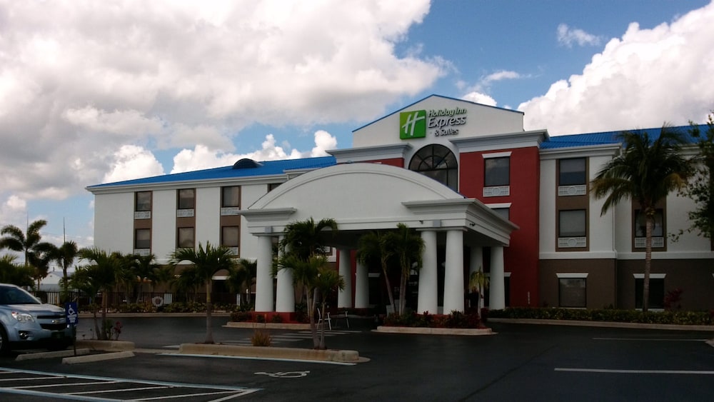 Holiday Inn Express Hotel & Suites Lake Okeechobee 2019 Room Prices