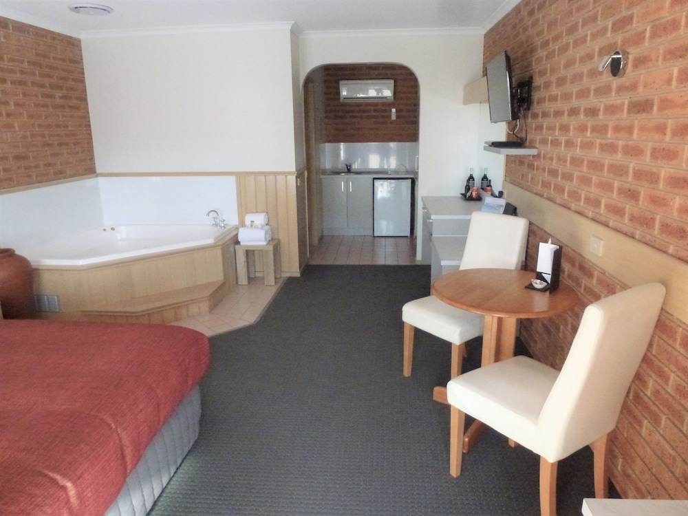 Colonial Motor Inn Bairnsdale