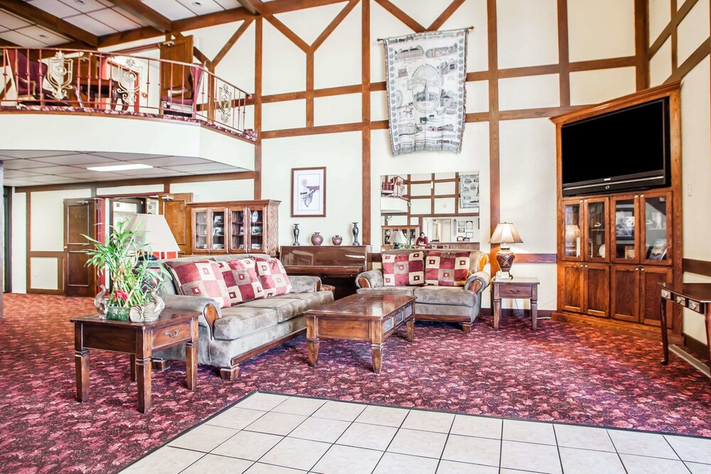 Lobby, Econo Lodge Truman Inn