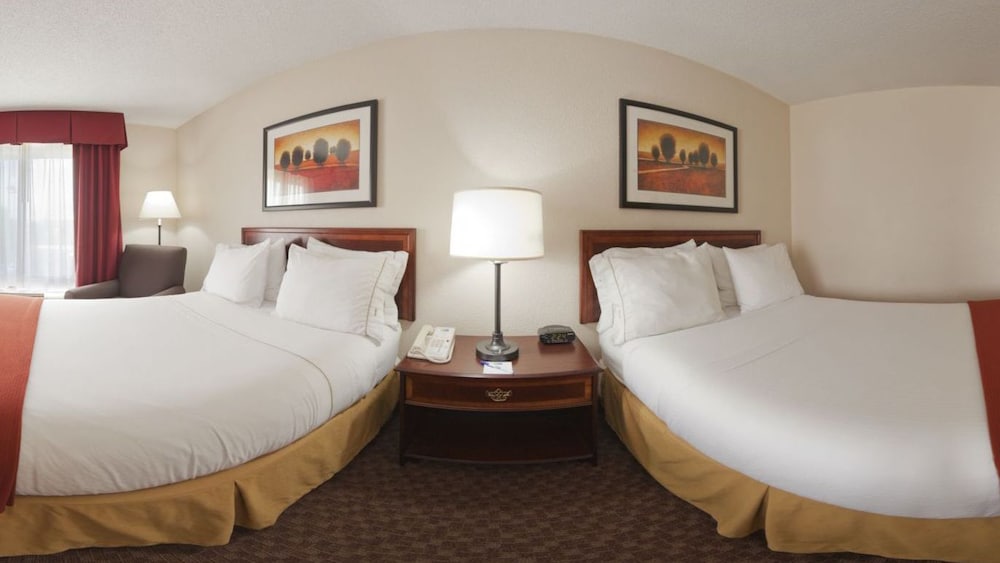 Room, Baymont by Wyndham Merrillville