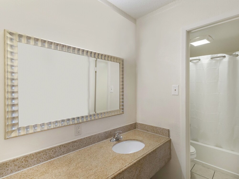 OYO Hotel San Antonio Lackland Air Force Base North in San Antonio