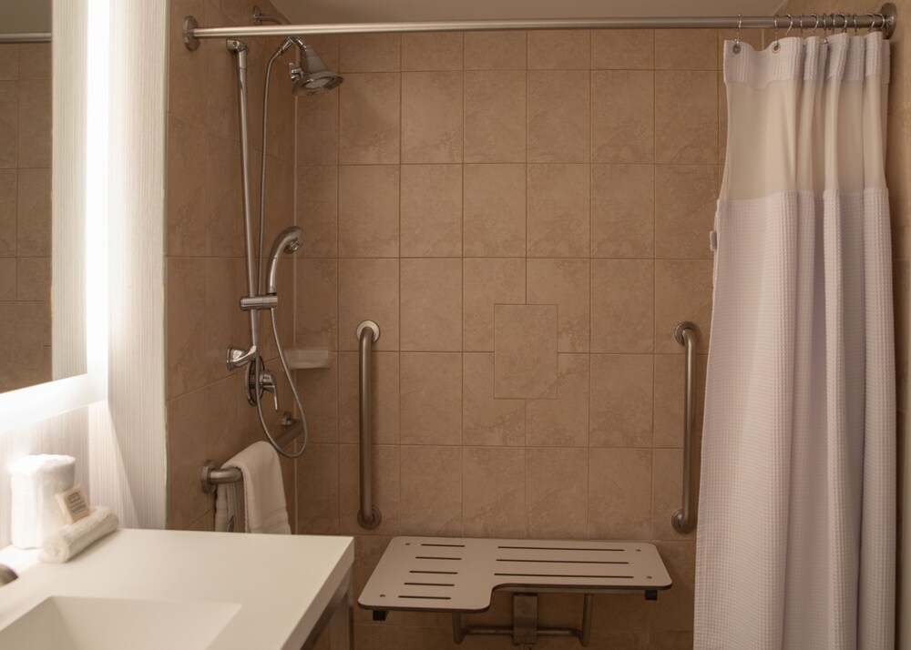 Bathroom shower, Crowne Plaza Chicago-Northbrook, an IHG Hotel