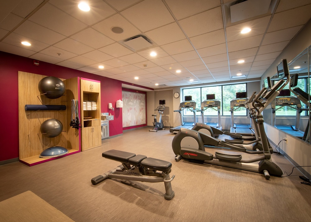 Fitness facility, Crowne Plaza Chicago-Northbrook, an IHG Hotel