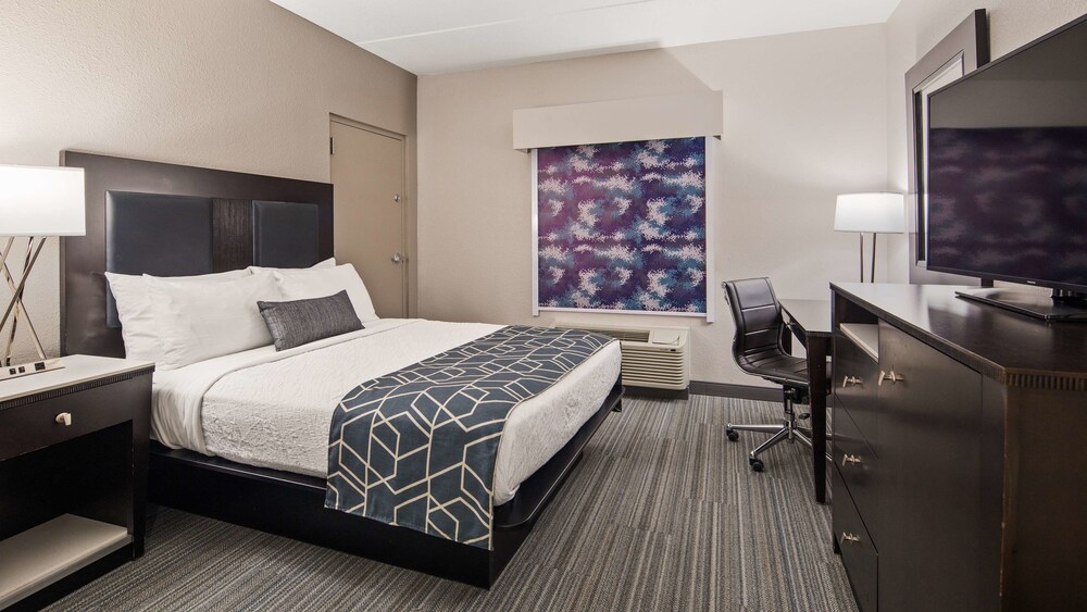 Best Western Plus Wilkes Barre-Scranton Airport Hotel