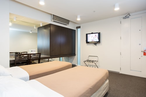 surprise hotel deals melbourne