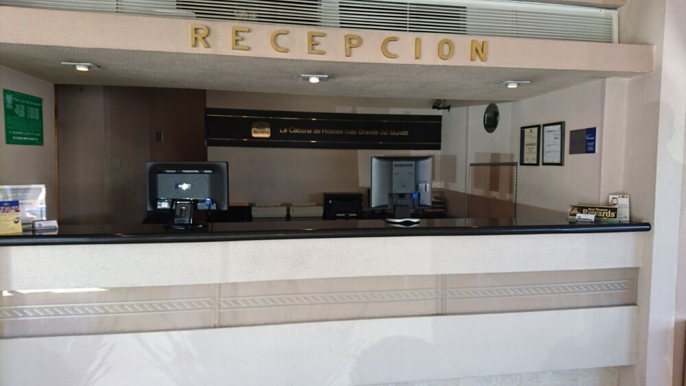 Interior entrance, HM Hotel Mirador