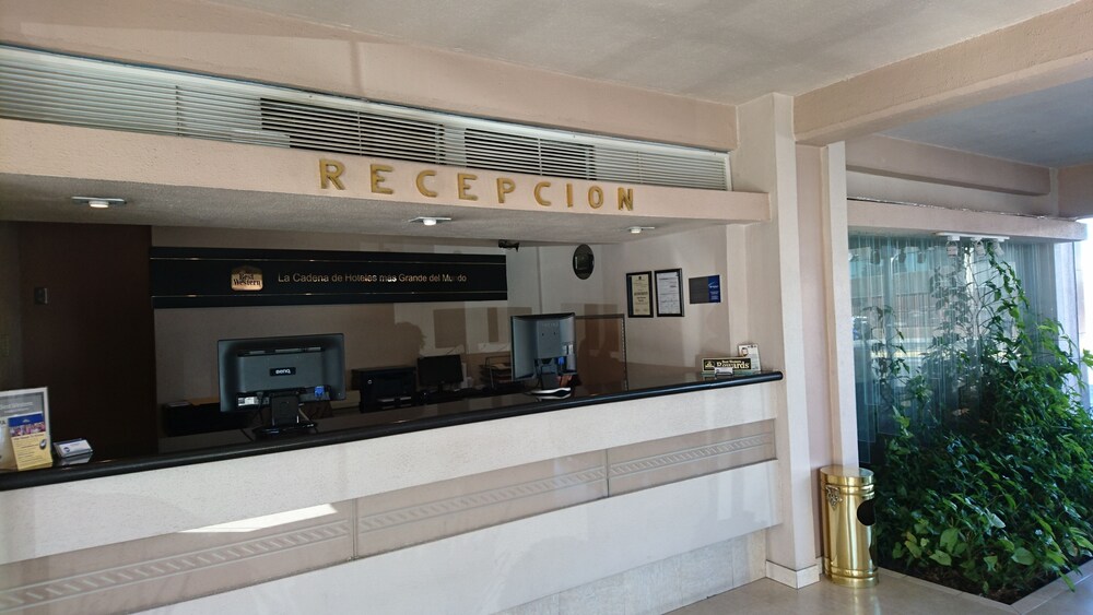 Interior entrance, HM Hotel Mirador