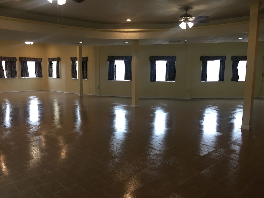 Reception hall, Rodeway Inn