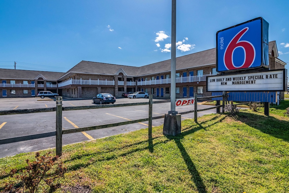 Motel 6 Portsmouth, VA