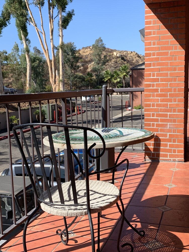 Sundeck, Ramada by Ramada by Wyndham Poway - San Diego North Poway