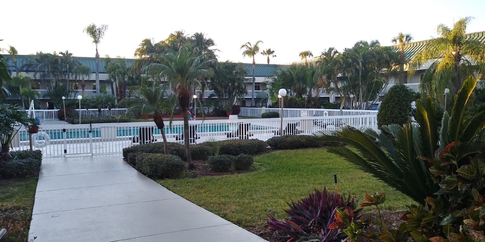 SureStay Plus Hotel by Best Western Clearwater Central in St