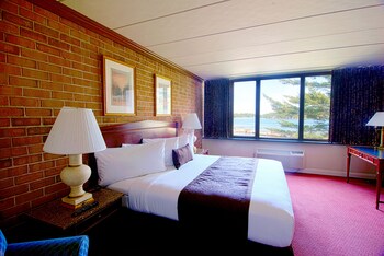 Split rock resort and casino